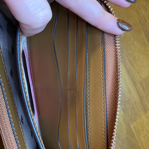 Kate Spade Large Cream Wallet - Picture 6 of 7